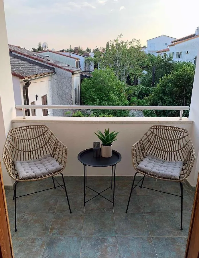 Apartment Arena Premantura 0*,